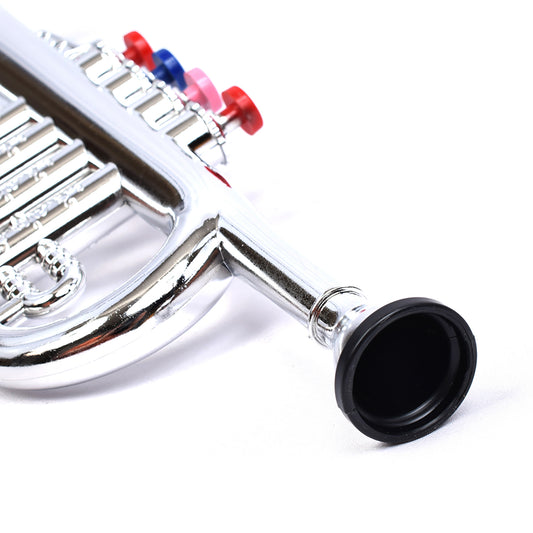 口をつける部分は、黒いプラスチック製です。息を吹き込んで音を鳴らします。